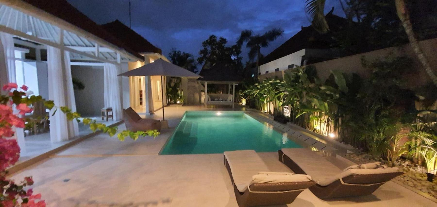 La Dolce Villa Seminyak  Exterior photo